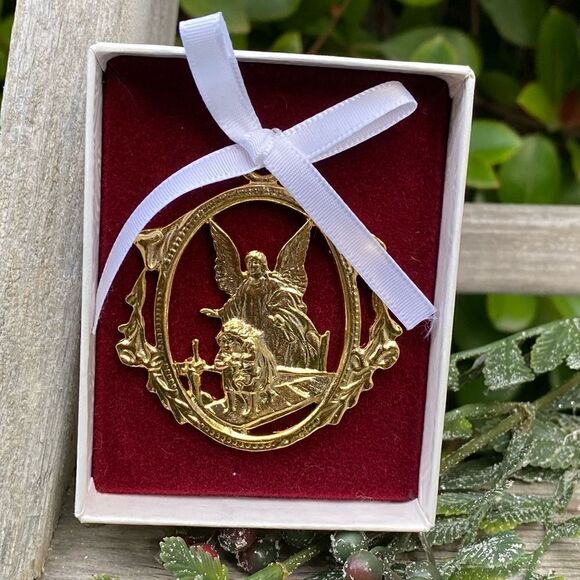 🧸Gold Guardian Angel Pendant Ornament - New! - Picture 1 of 4